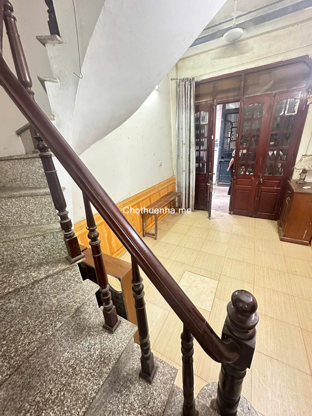 Cho thuê nhà ngõ 13 Lĩnh Nam, 30m2 x 4 tầng, 3 ngủ, 9 triệu