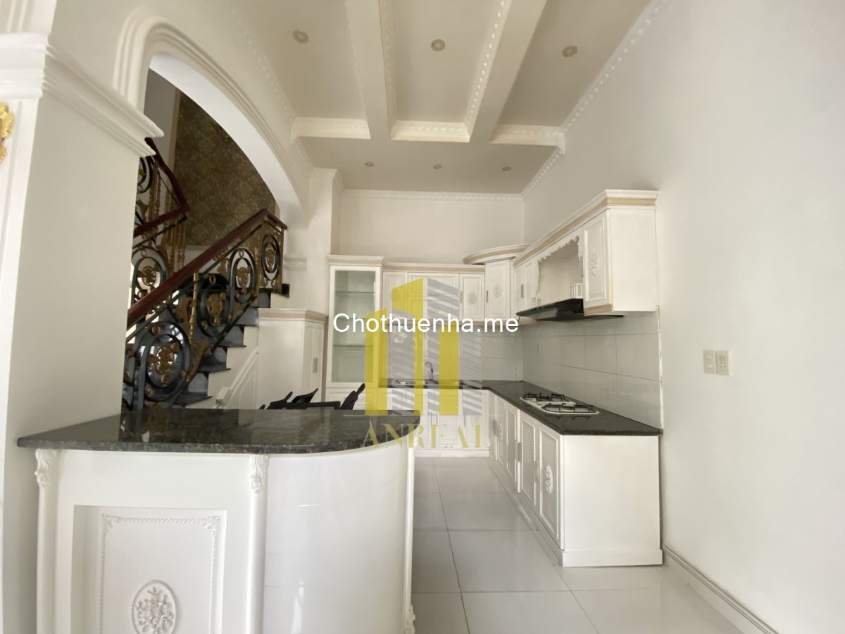 Cho thuê villa hiện đại sân vườn – view Landmark, giá 41 triệu/tháng.