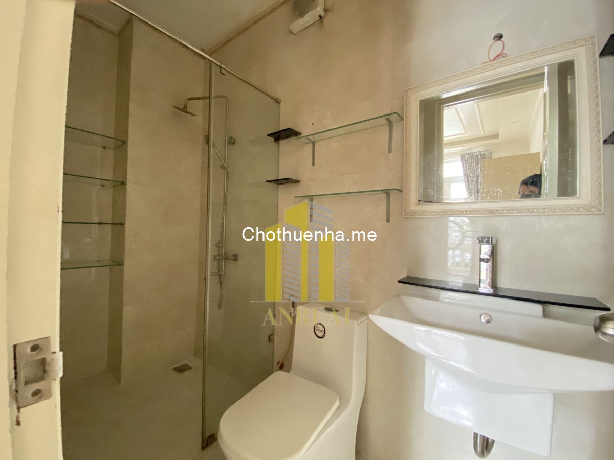 Cho thuê villa hiện đại sân vườn – view Landmark, giá 41 triệu/tháng.