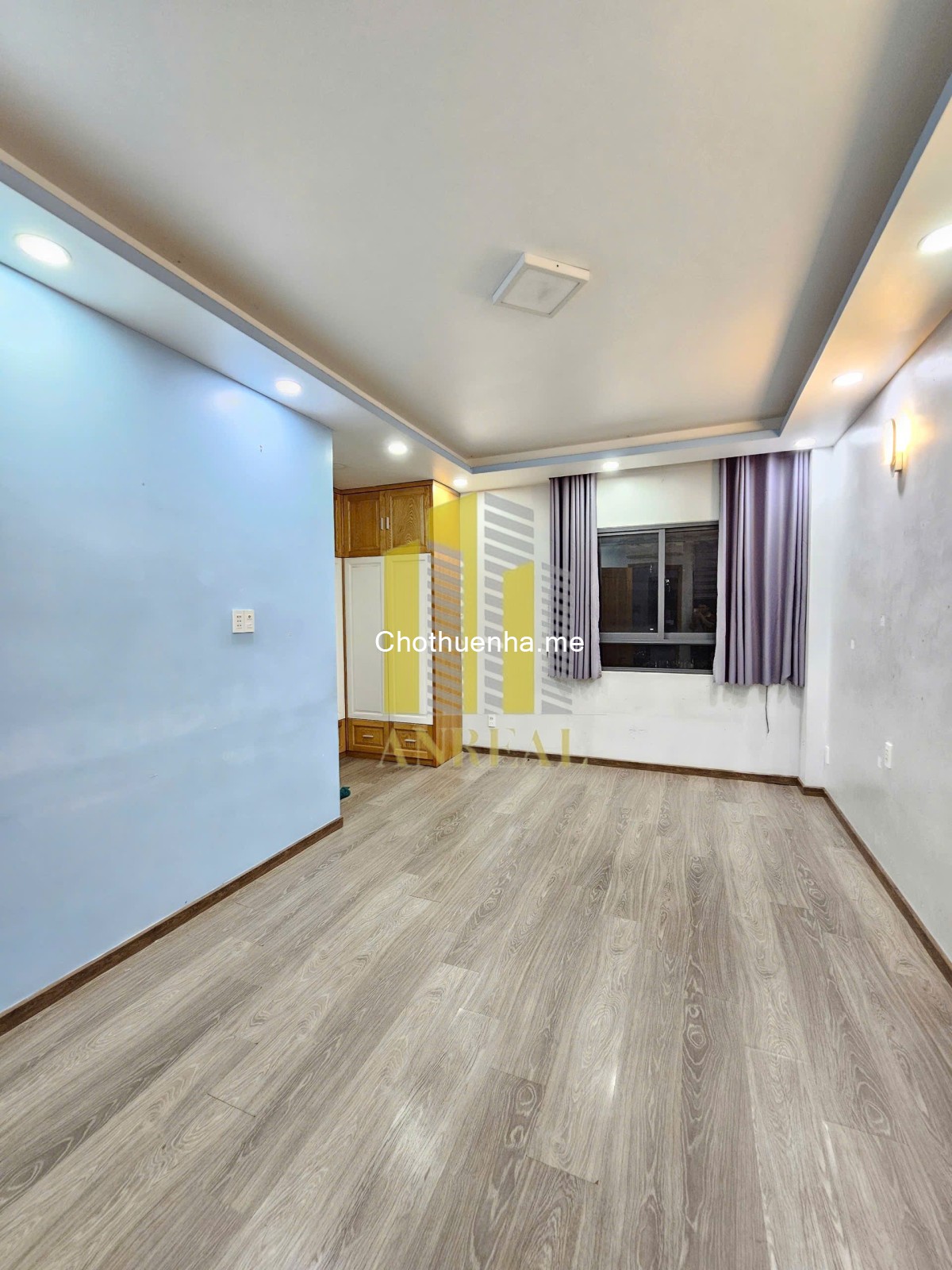 Cho thuê nhà mới đẹp 3 lầu, giá 25 triệu/tháng, đường xe hơi vào tận nơi.