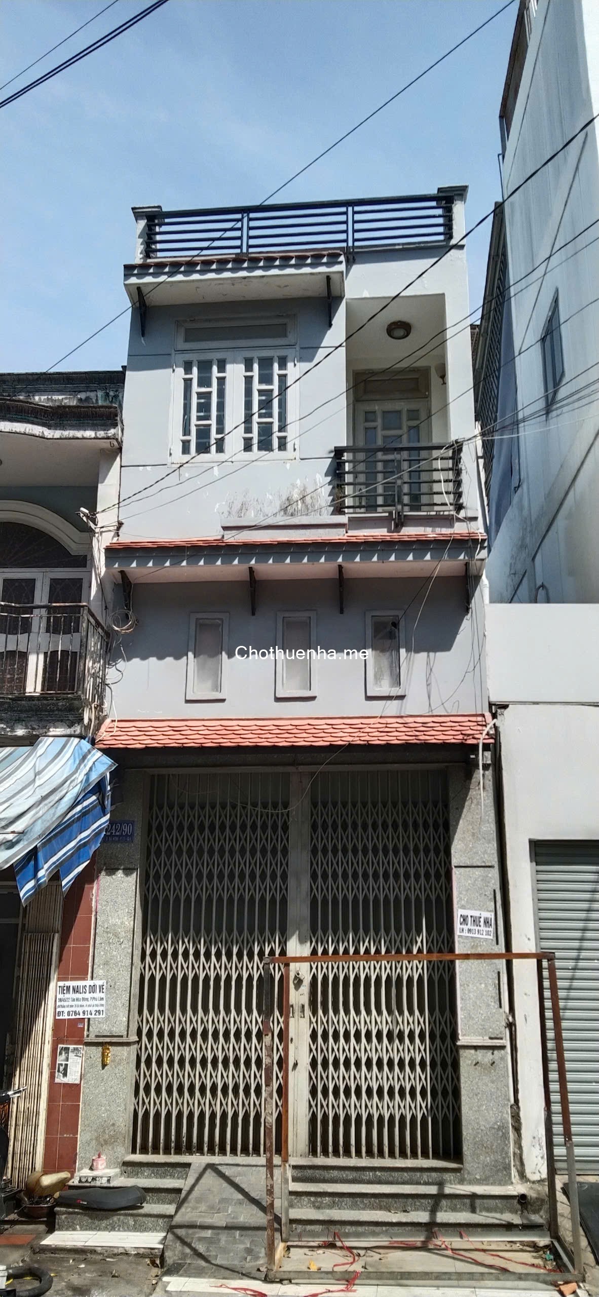 Nhà nguyên căn 1 trệt – 2 lầu, mặt tiền rộng thoáng, có thể ở hoặc kinh doanh