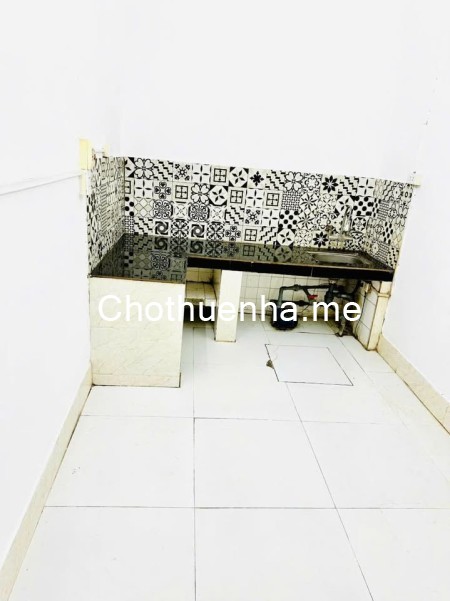 Cần cho thuê nhà ô tô đỗ cửa Nguyễn Khang 3 tầng x 80m2, 4PN, 14 triệu