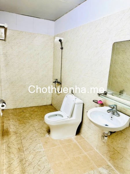 Cần cho thuê nhà ô tô đỗ cửa Nguyễn Khang 3 tầng x 80m2, 4PN, 14 triệu