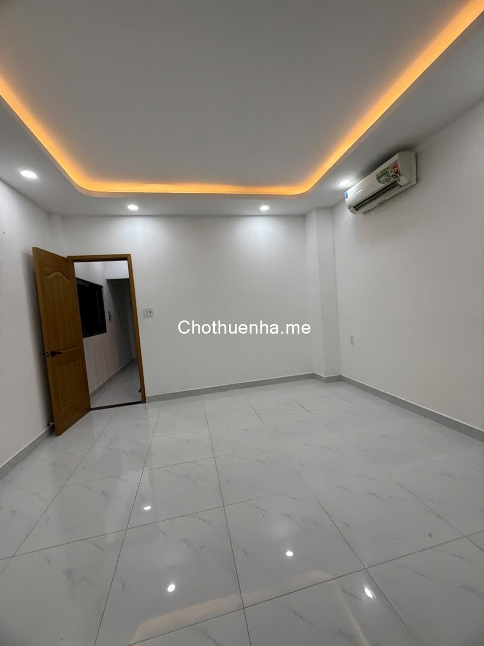 Cho thuê nhà hẻm xe hơi Nơ Trang Long – Quận Bình Thạnh - 1 trệt 3 lầu + sân thượng