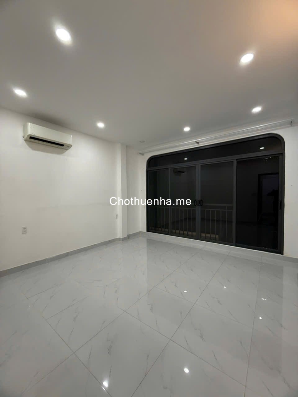 Cho thuê nhà hẻm xe hơi Nơ Trang Long – Quận Bình Thạnh - 1 trệt 3 lầu + sân thượng