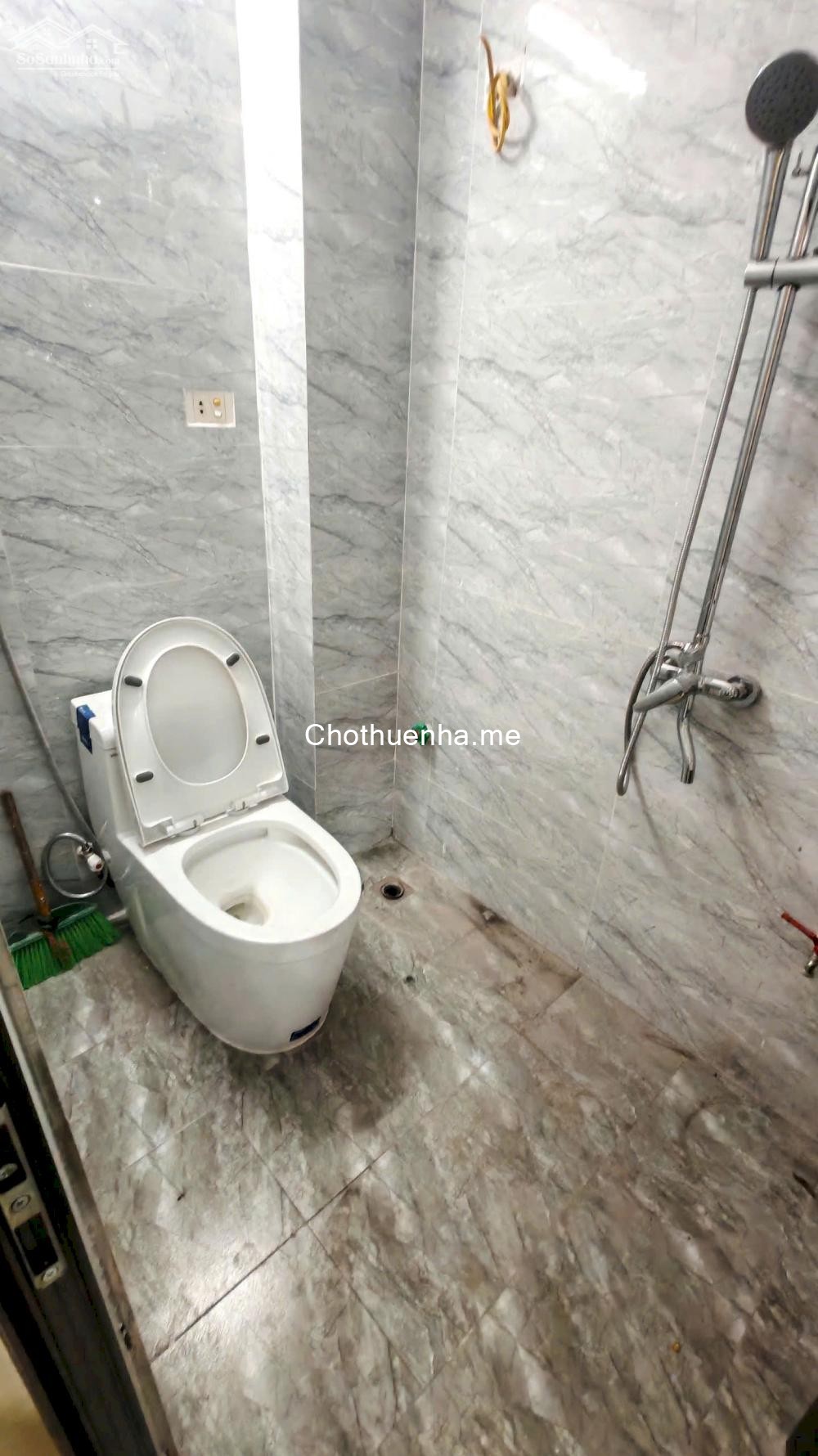 Cho thuê nhà Ngõ Hoà bình 7, 27m² x 5 tầng, 3 ngủ, 11 triệu