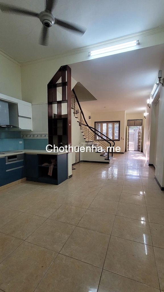 Cho thuê MP Nguyễn Bá Khoản 85m² × 4,5 tầng, MT 5m, 4PN 4VS. 35tr/tháng