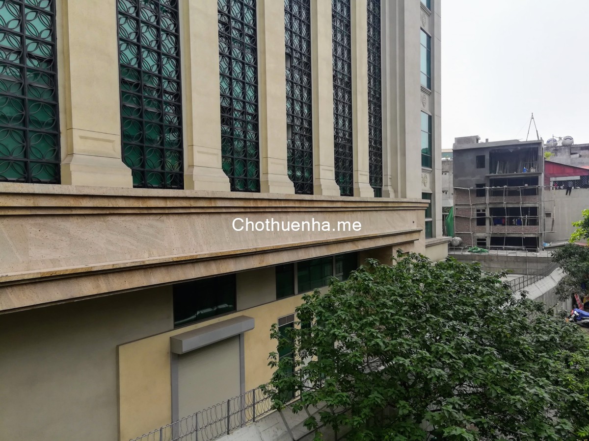 Cho thuê căn nhà 316 Đê La Thành Nguyên căn 3.5 tầng Q.Đống Đa,có đủ nội thất Cơ bản điều hòa