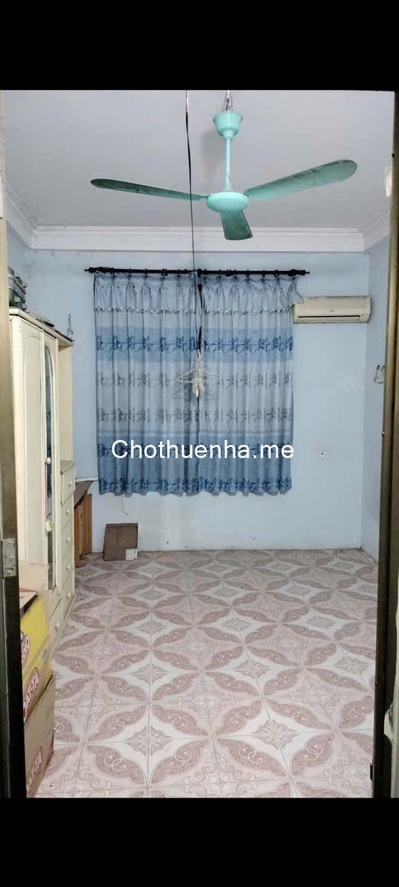 Cho thuê nhà ngõ Đền Lừ 30m² × 4 tầng, 2PN 3VS 8tr/tháng.