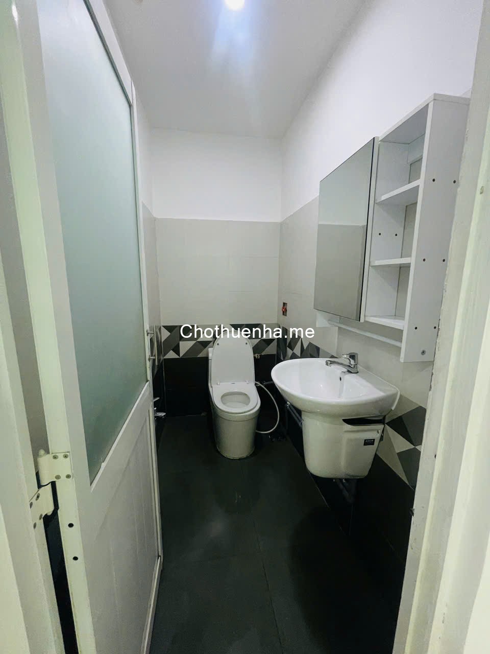 CHO THUÊ NHÀ HẺM XE HƠI – KHU KÊNH NƯỚC ĐEN