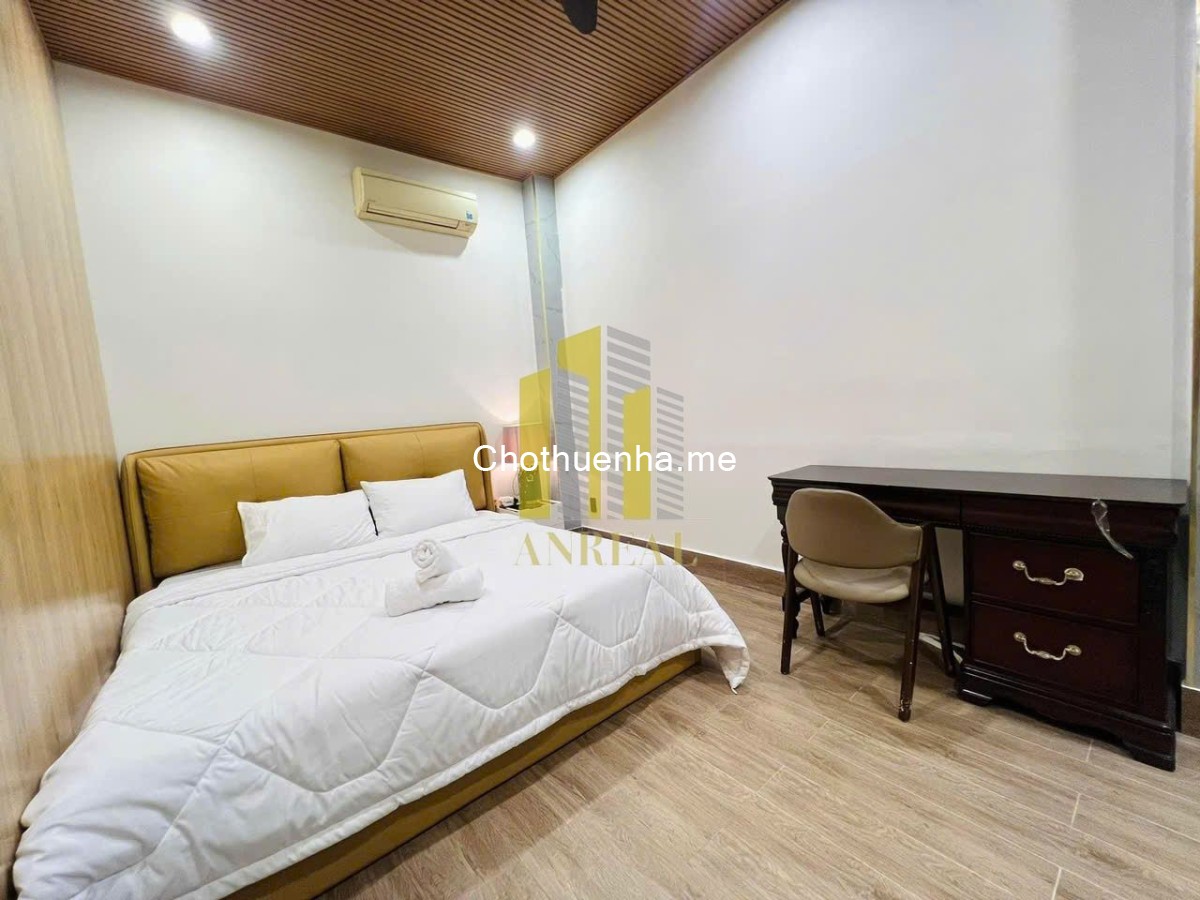 Biệt Thự Vườn Khuôn Viên 350m2 Có Hồ Bơi Giá 65 Triệu