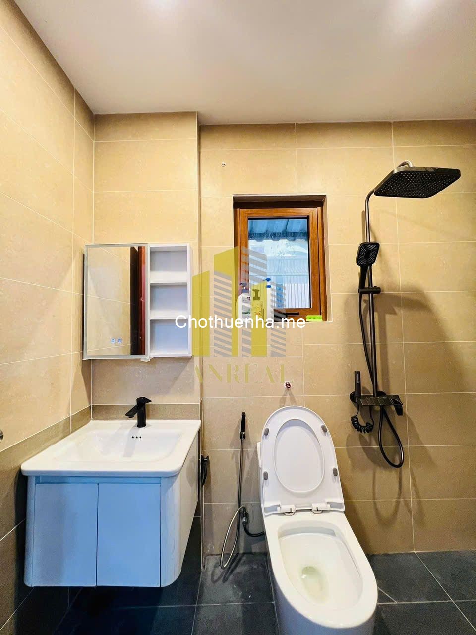 Biệt Thự Vườn Khuôn Viên 350m2 Có Hồ Bơi Giá 65 Triệu