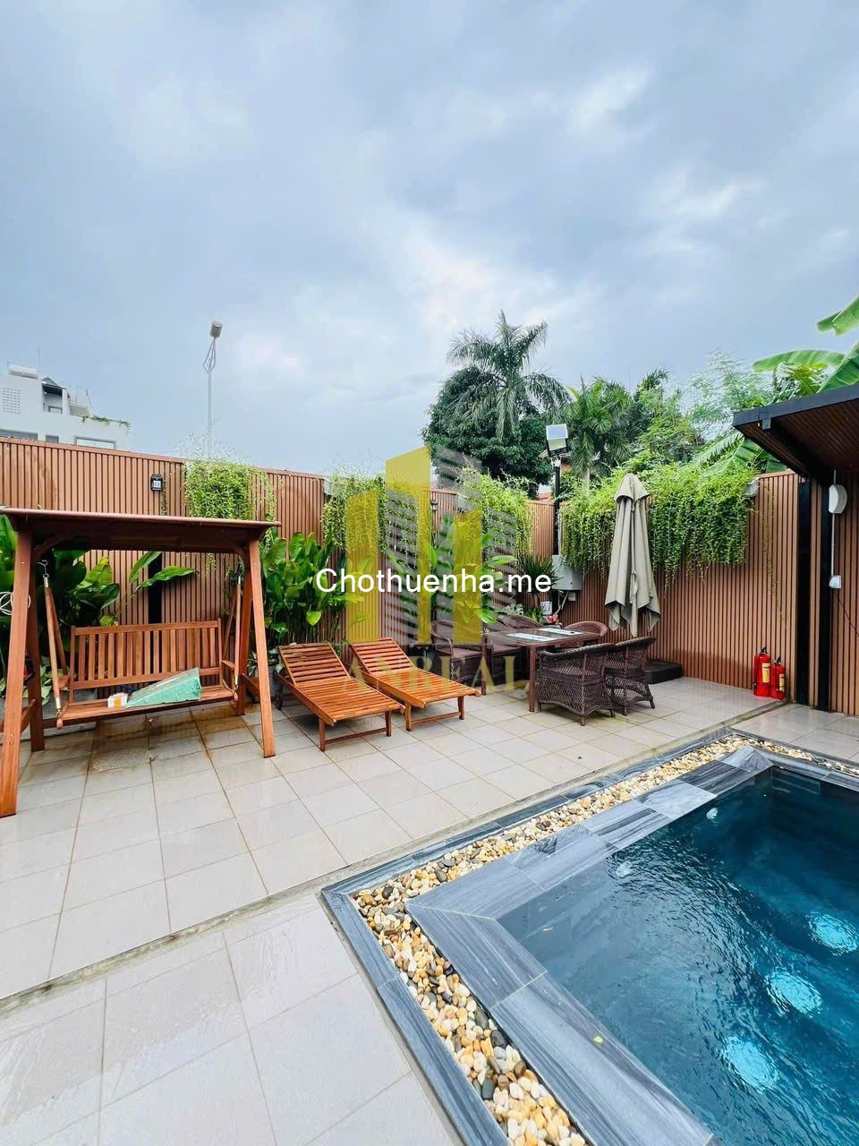 Biệt Thự Vườn Khuôn Viên 350m2 Có Hồ Bơi Giá 65 Triệu