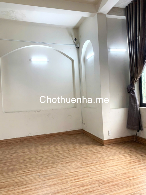 Thuê nhà nguyên căn HXT lô góc Quận 8, 4 tầng cải tạo đc 8PN, giá 30tr