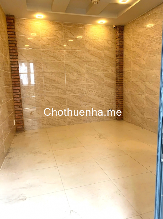 Thuê nhà nguyên căn HXT lô góc Quận 8, 4 tầng cải tạo đc 8PN, giá 30tr