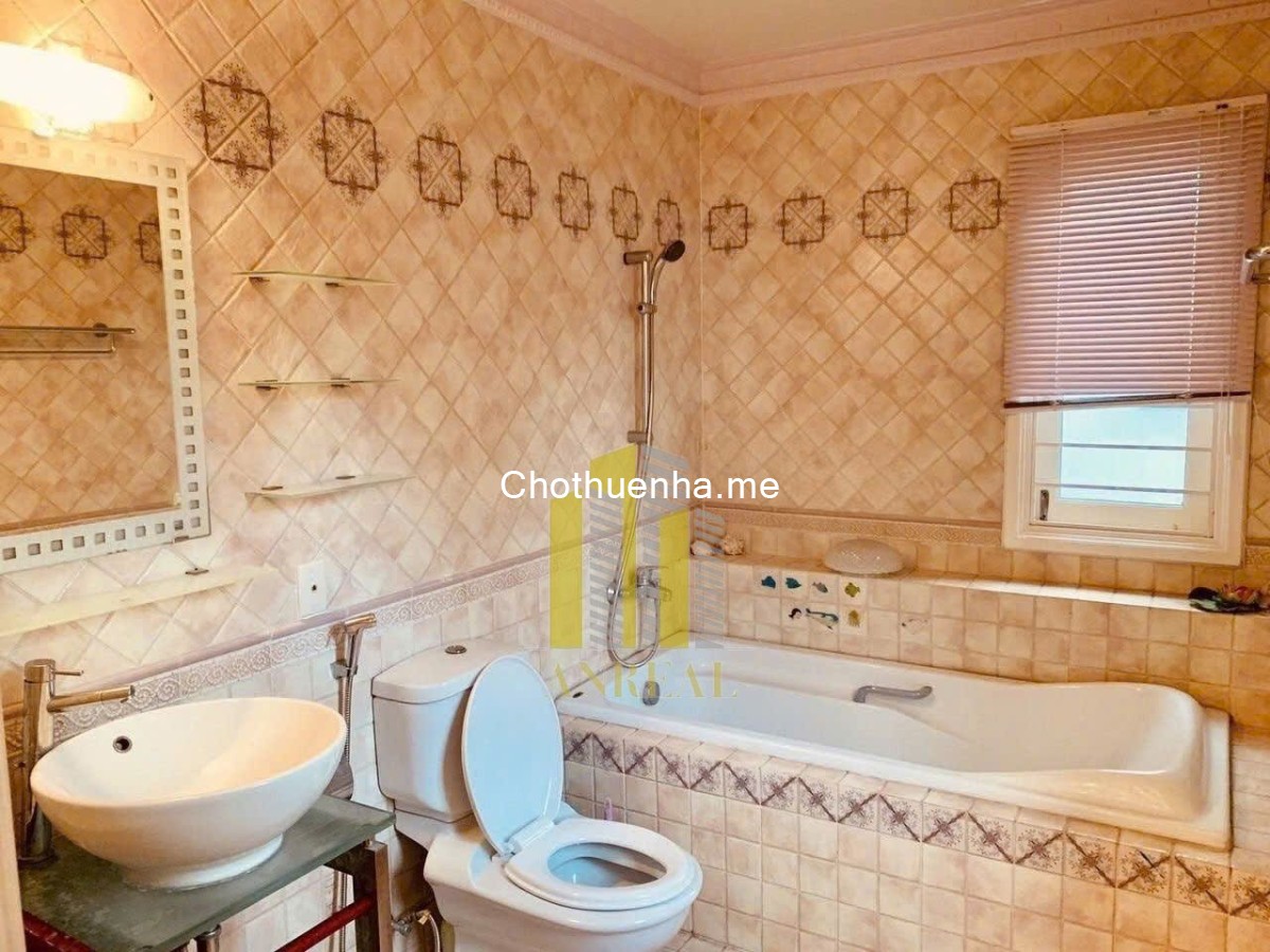 Cho thuê villa đủ nội thất đường Thảo Điền – Khu an ninh giá 3.500 USD