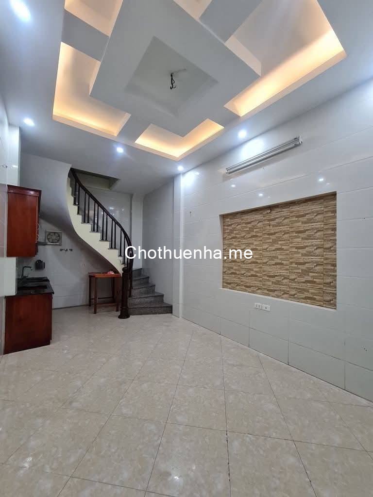 Cho thuê nhà ngõ Kiến Thiết 28m² x 5,5 tầng 14 triệu 10m ra ô tô