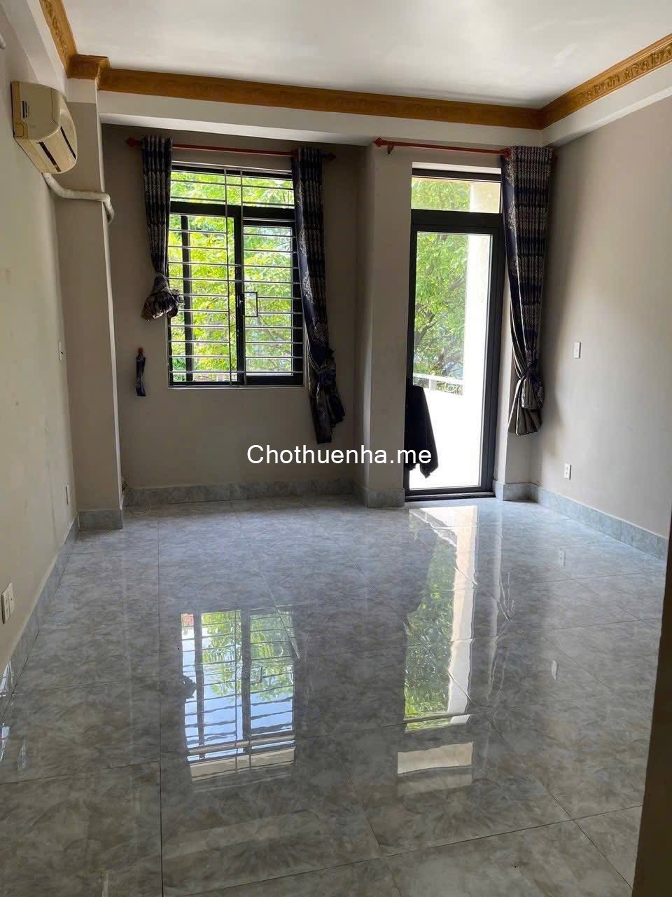 Cho thuê nhà mặt tiền gần Lê Văn Việt – Q9 - 1 trệt 3 lầu, 6 phòng