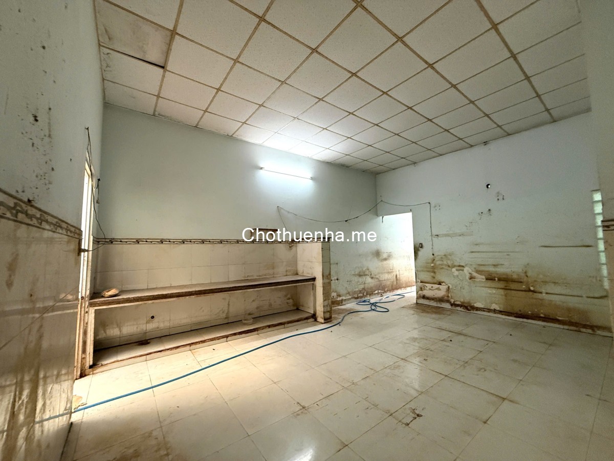 Chỉ 9 triệu Cho thuê nhà/KHO Đ.Cao Lỗ BHBC. (5X20) Ở, Cơ Sở gia công, Chỉ 25m đến Mặt tiền