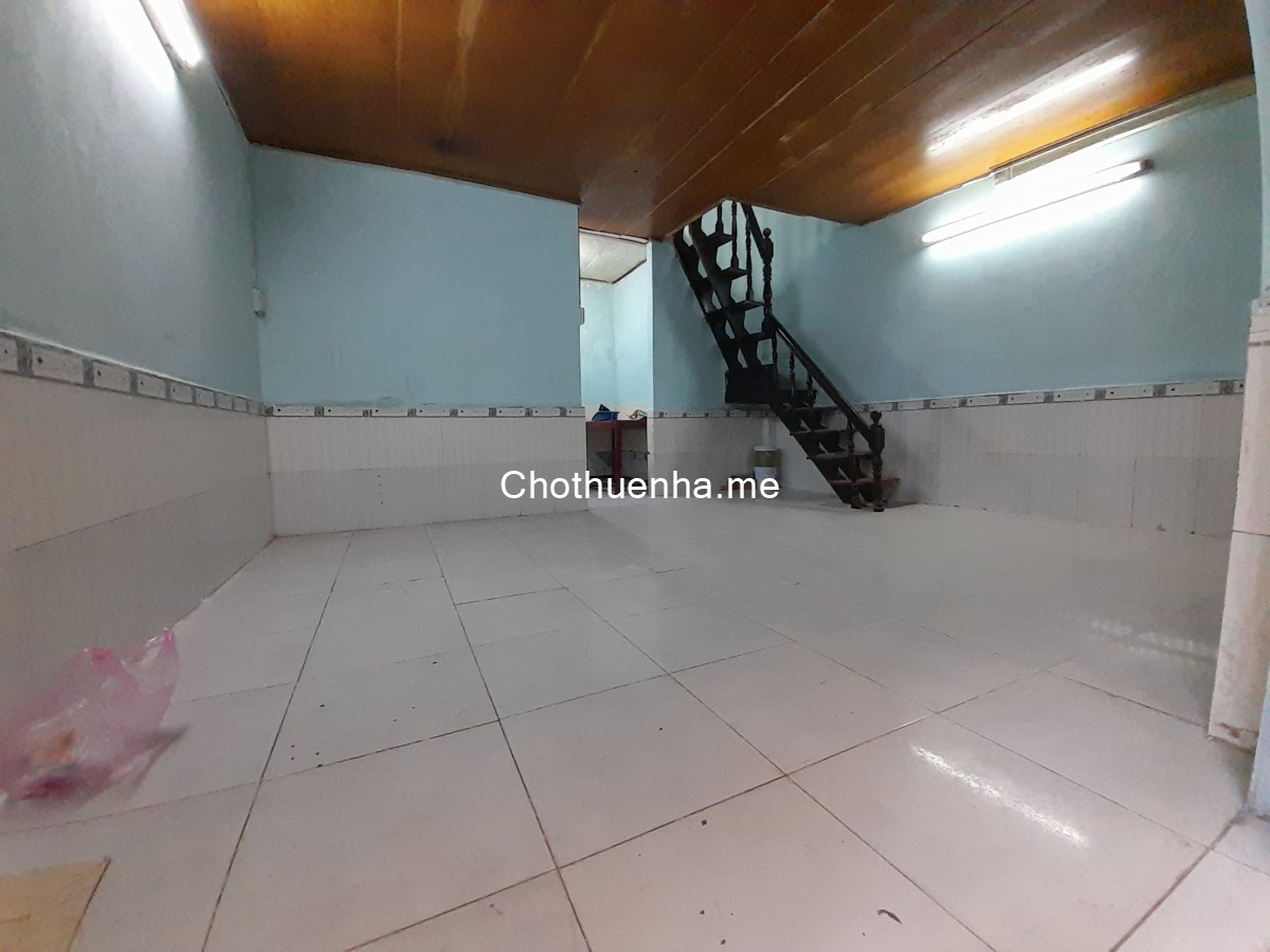 Cho thuê nhà quận 4 (hẽm 148 - 2 sẹc) diện tích 20 mét vuông (5 x 4)