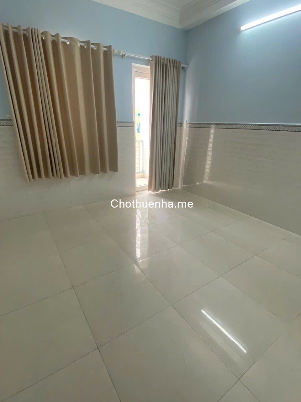 Cho thuê nhà mặt tiền đường số 51 tân Quy quận 7 dt 3,7x19m, 2 lầu