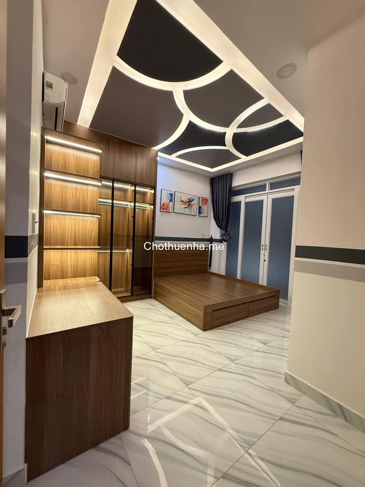 Cho thuê nhà Nguyễn Tri Phương - Q10 - trệt 2 lầu sân thượng - 3PN