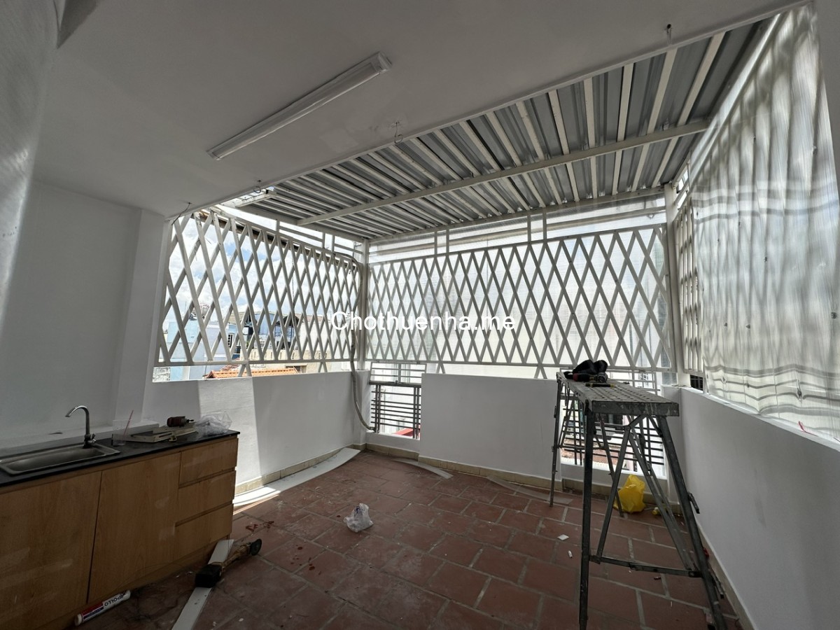 Pass nguyên sàn lầu 4 riêng tư như nhà nguyên căn – Ban công lớn – Lê Văn Sỹ, Q.3/Phú Nhuận