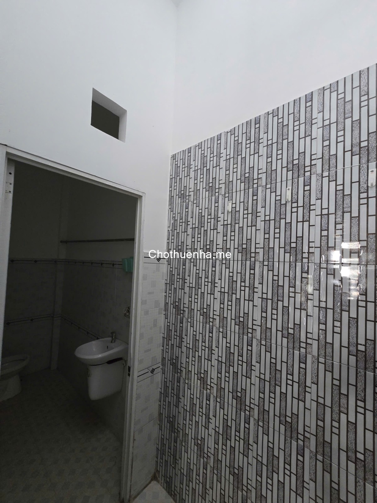 Cho Thuê Nhà Nguyên Căn BTCT 4x14m, 1 Trệt 1 Lầu, DTST 110m2 – Gần Chợ, Khu Công Nghiệp – Hiệp Thành