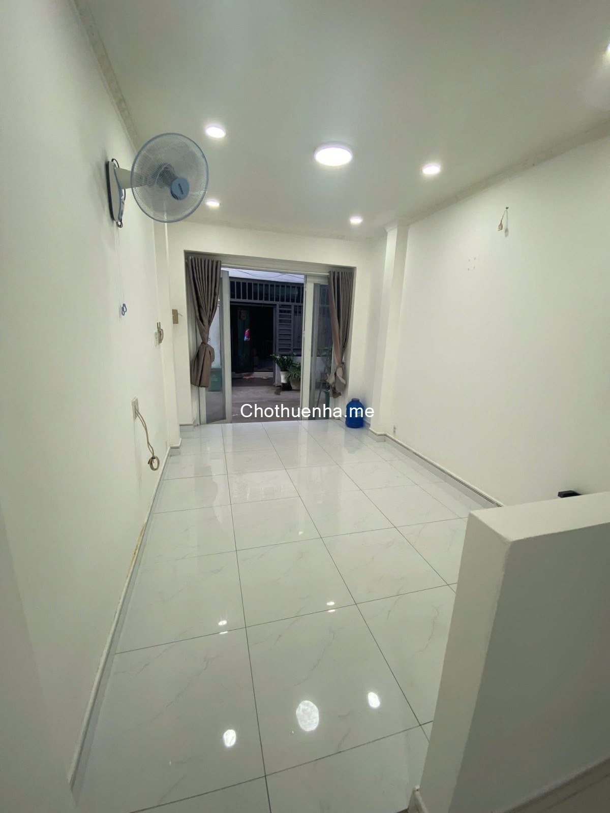 Cho thuê nhà nguyên căn 2 lầu – hẻm 3m, ngay cầu Trrường Thọ