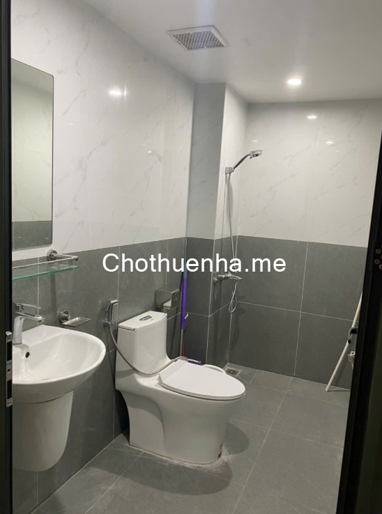 Cho thuê nhà riêng nguyên căn phố Đầm Trấu 50m² x 5 tầng, 6 ngủ, 4 vệ sinh, giá 27 triệu