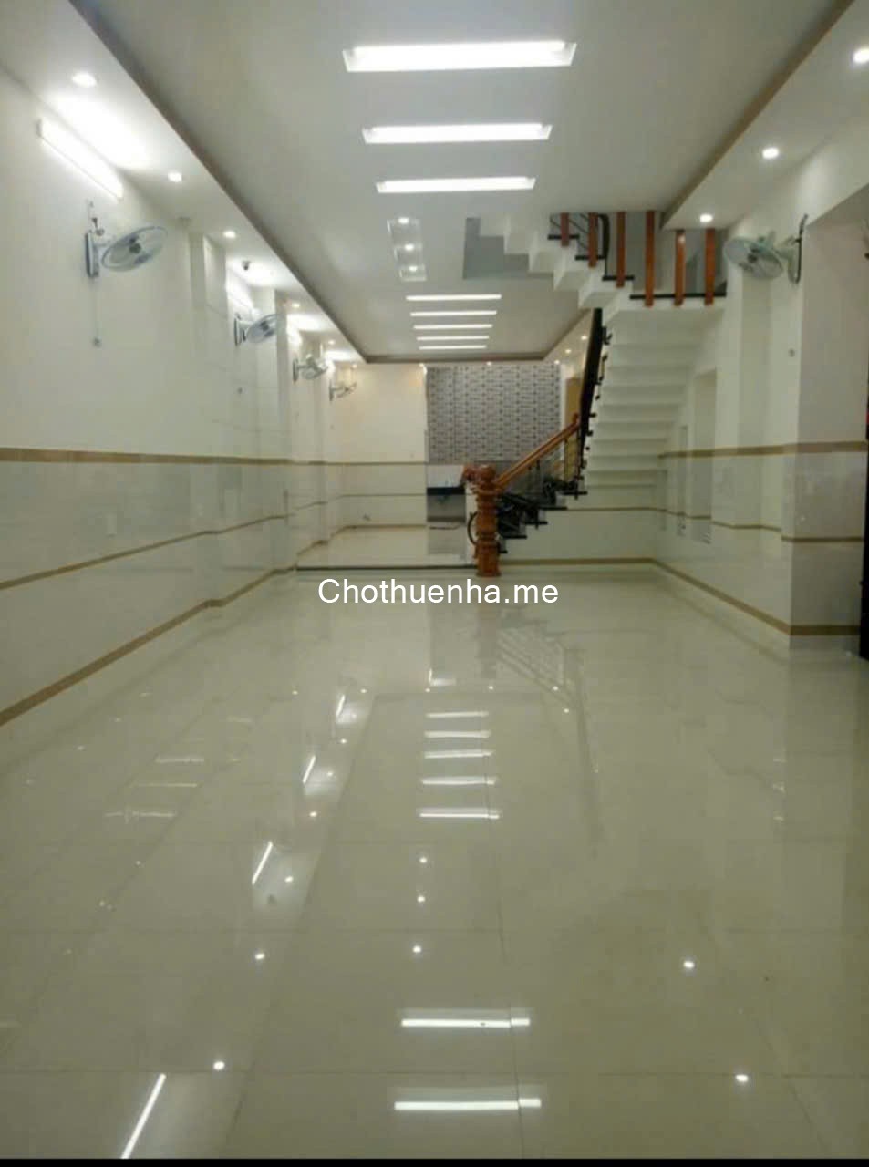 CHo thuê nhà MT Lũy bán bích 5x14. 4 lầu trống suốt, 23 tr.