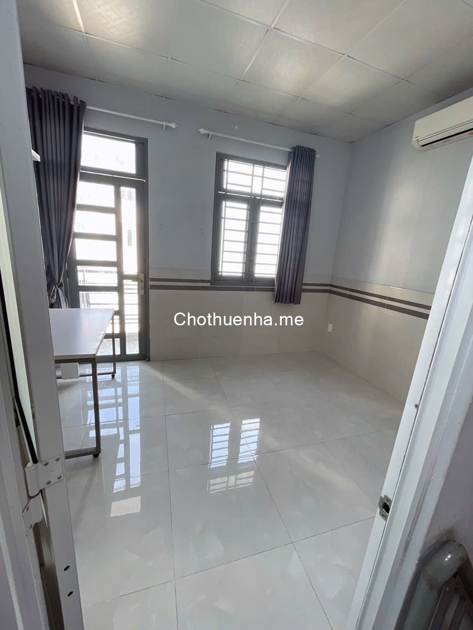 Cho thuê Nguyên căn nhà hẻm ba gác 64/ đường Nguyễn Khoái, Q.4