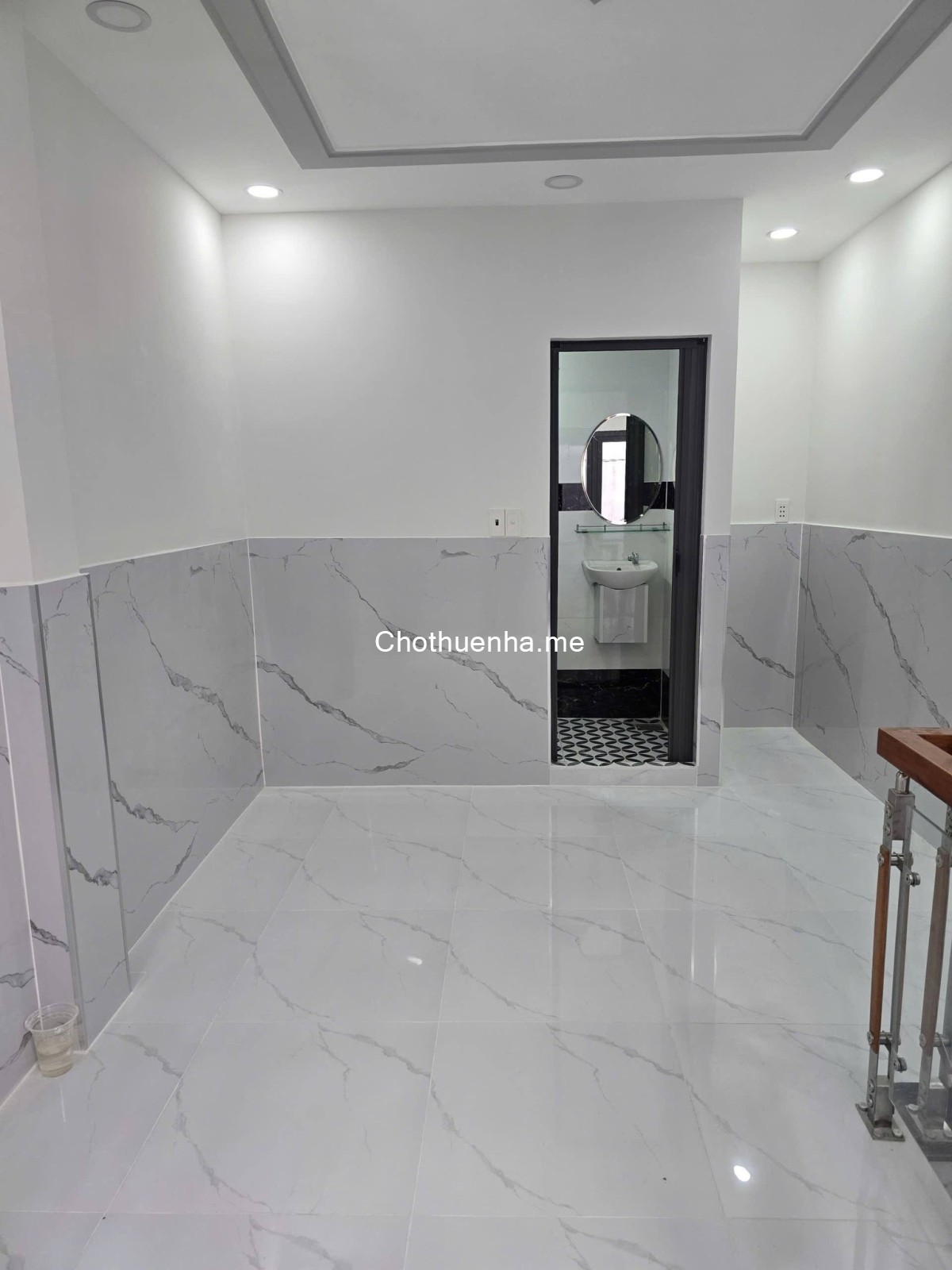 Nhà mới xây gần mặt tiền Đoàn Văn Bơ, 1 trệt – 1 lầu, 2PN, khu an ninh