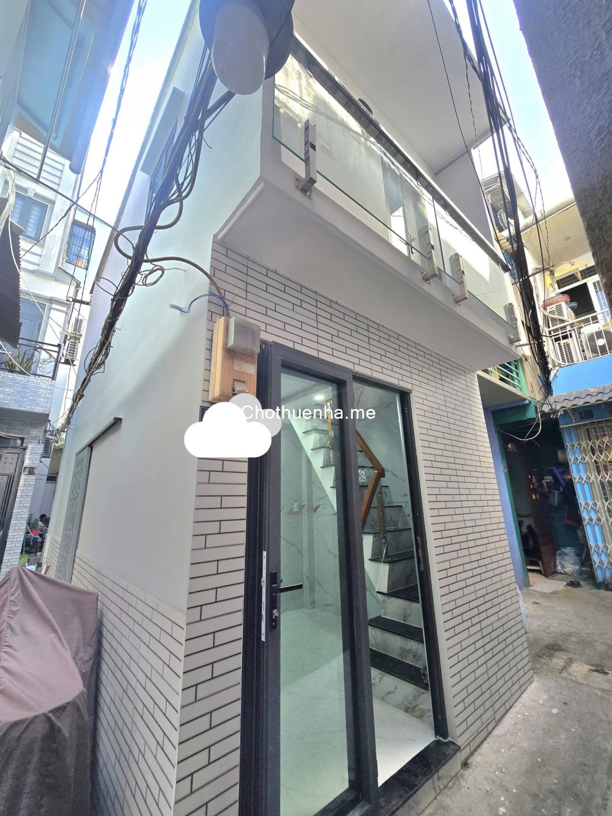 Nhà mới xây gần mặt tiền Đoàn Văn Bơ, 1 trệt – 1 lầu, 2PN, khu an ninh