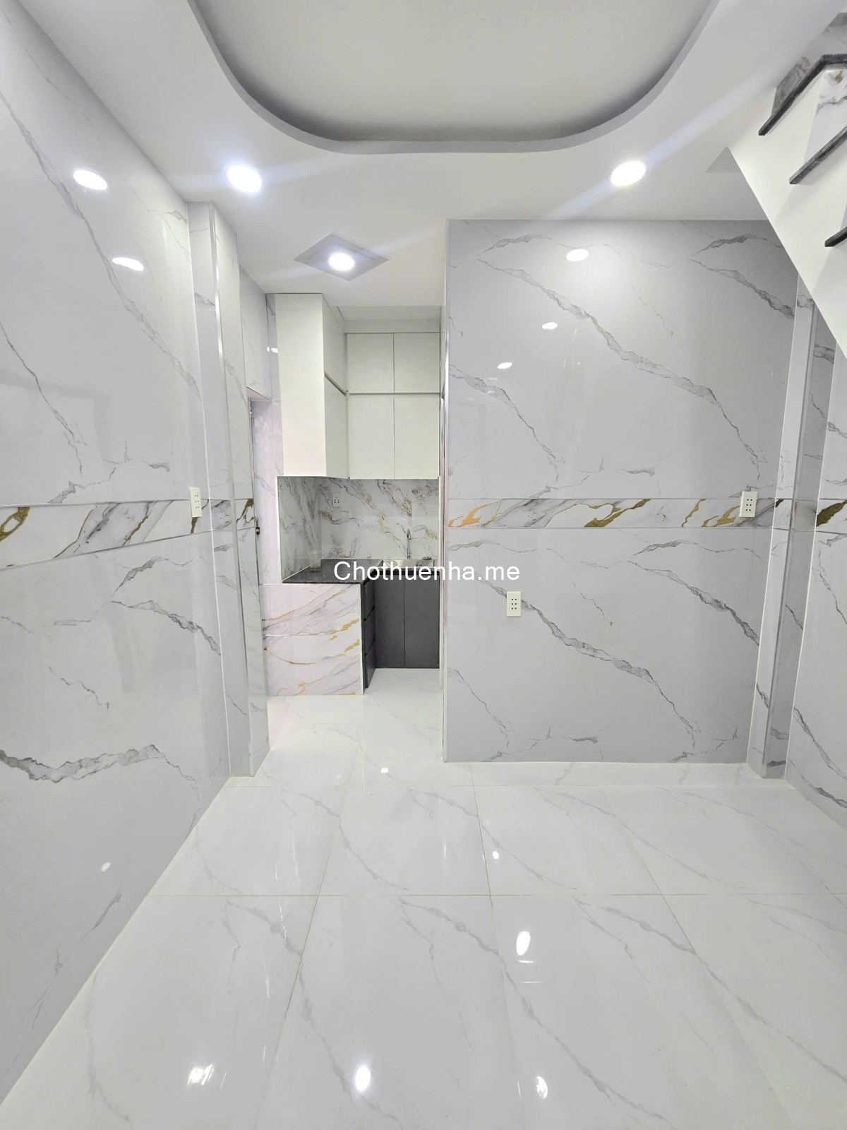 Nhà mới xây gần mặt tiền Đoàn Văn Bơ, 1 trệt – 1 lầu, 2PN, khu an ninh