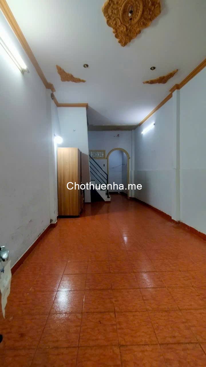 Nhà 3 tầng đúc BTCT, hẻm 1/, cách mặt tiền 50m - 7.2 triệu/tháng