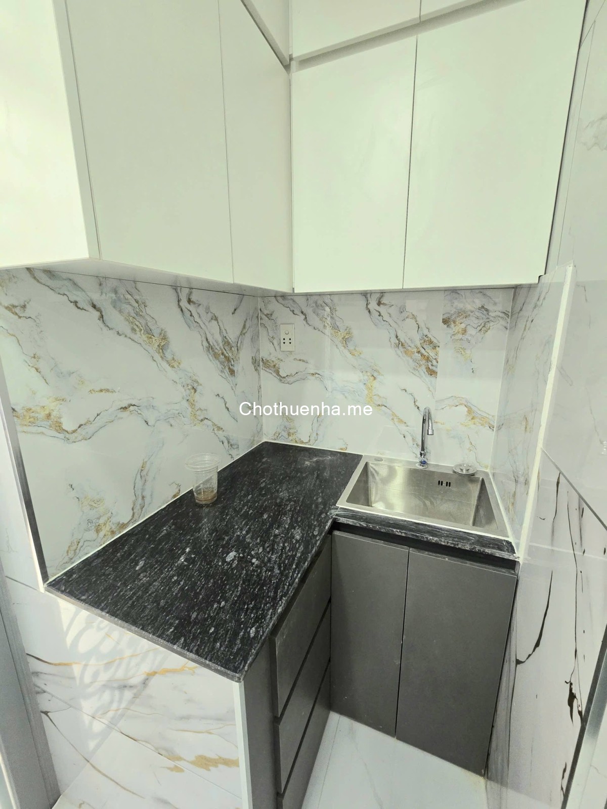 Nhà mới xây gần mặt tiền Đoàn Văn Bơ, 1 trệt – 1 lầu, 2PN, khu an ninh