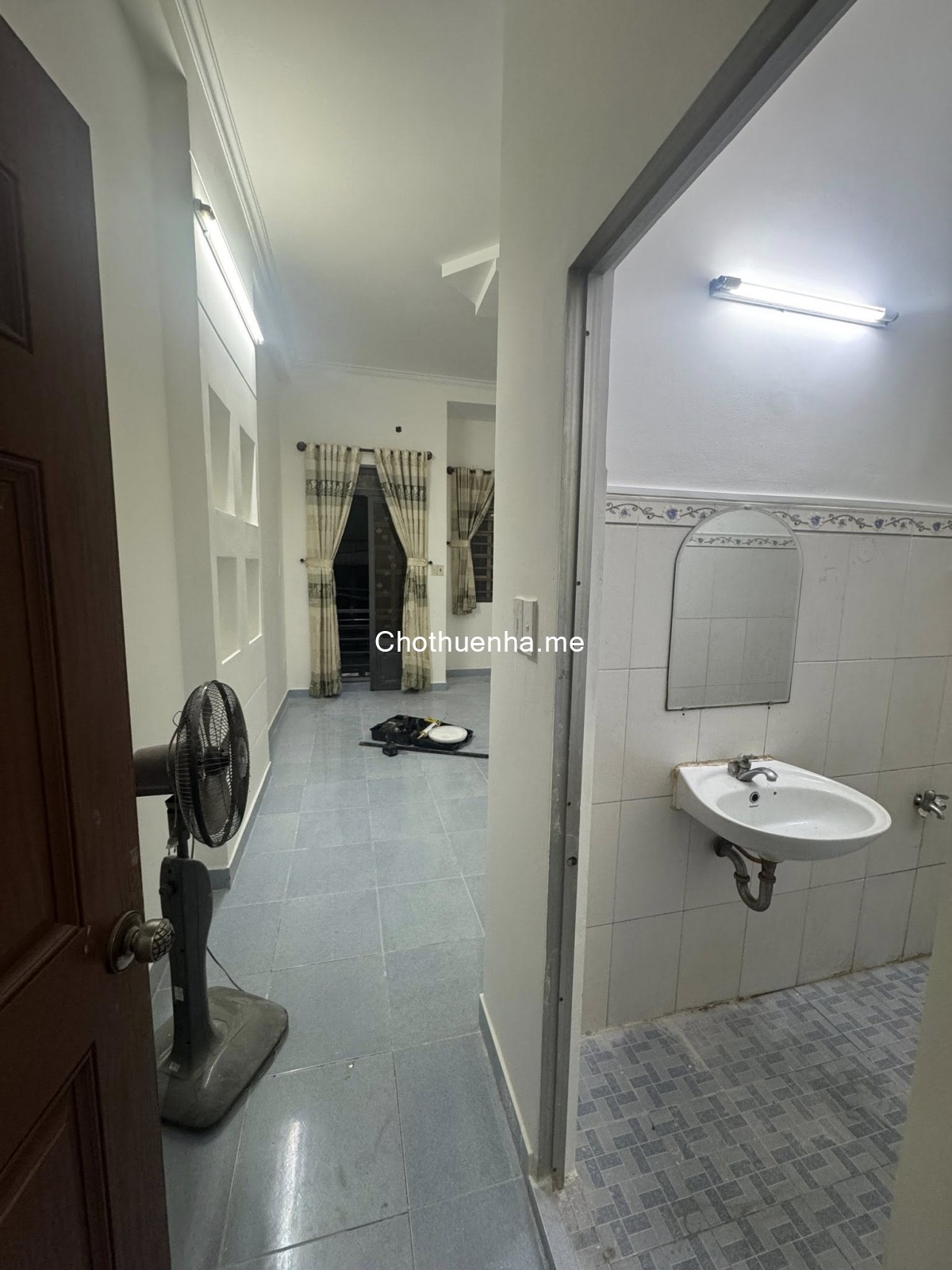 Nhà hẻm đường Phú Thuận Trệt + 2 lầu vừa vừa làm kinh doanh, văn phòng cty...