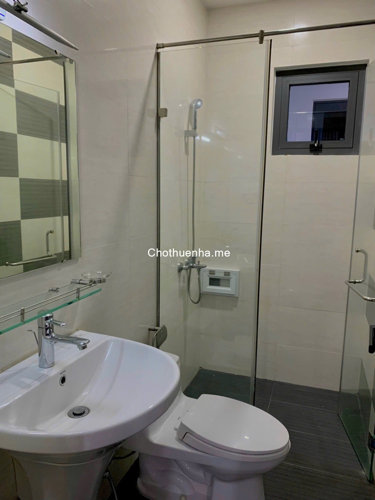 Cho thuê nhà Đường số 18, KDC Him Lam - hầm – trệt – 3 lầu, nội thất cơ bản