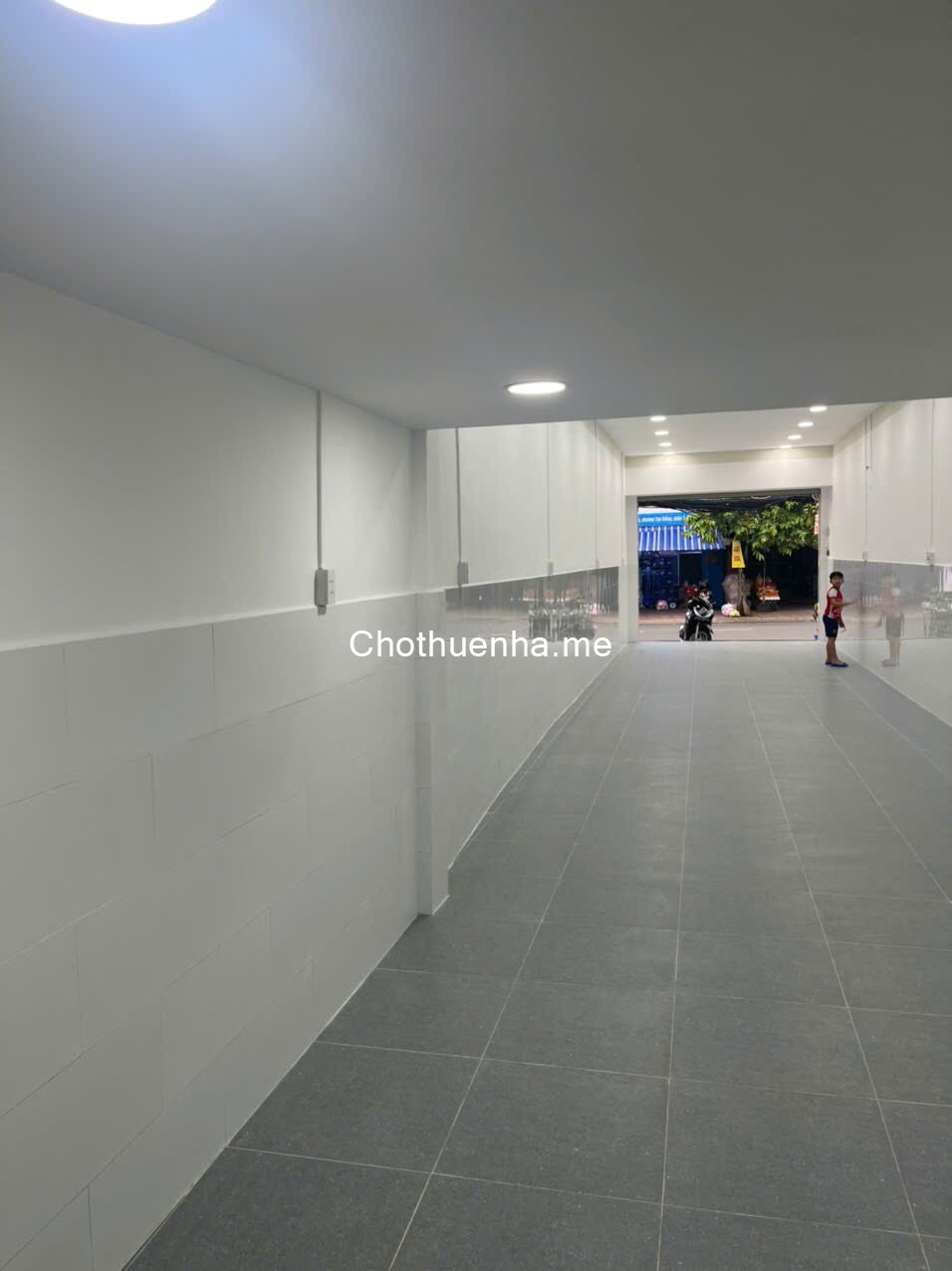 Cho thuê nhà mặt tiền 14 Lê Văn Lương,Quận 7 dt 4x20m, giá 24 tr