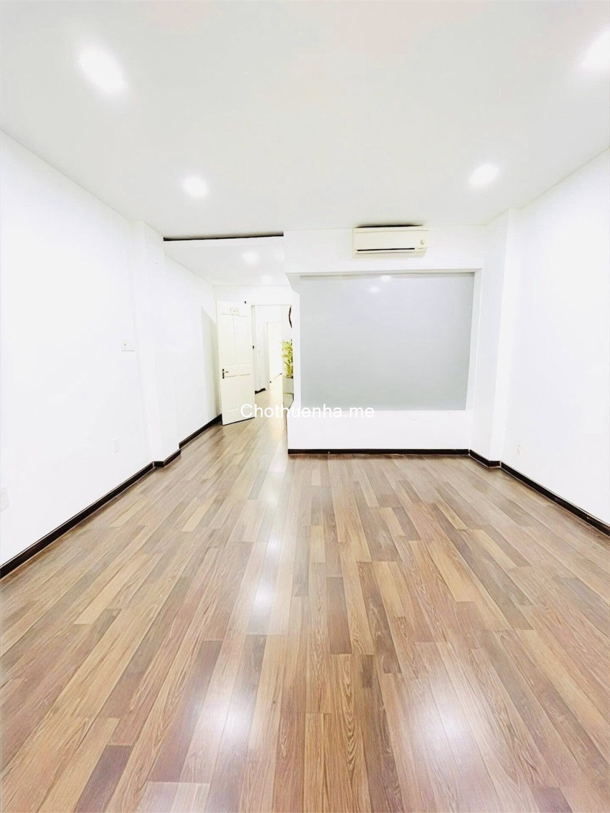 Cho thuê nhà mặt tiền đường Lam Sơn, Bình Thạnh, lửng, 2 Lầu, mặt tiền rộng, phù hợp kinh doanh