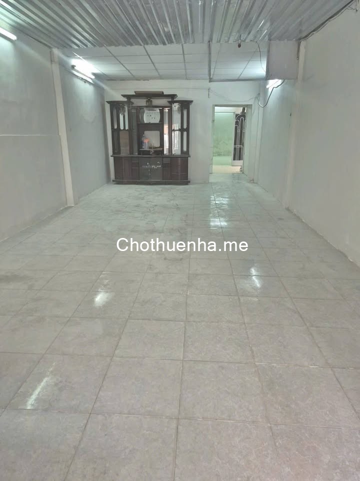 Cho thuê nhà nguyên căn trệt Bùi Minh Trức Q8, có sân trước 5m, vừa ở vừa kdoanh