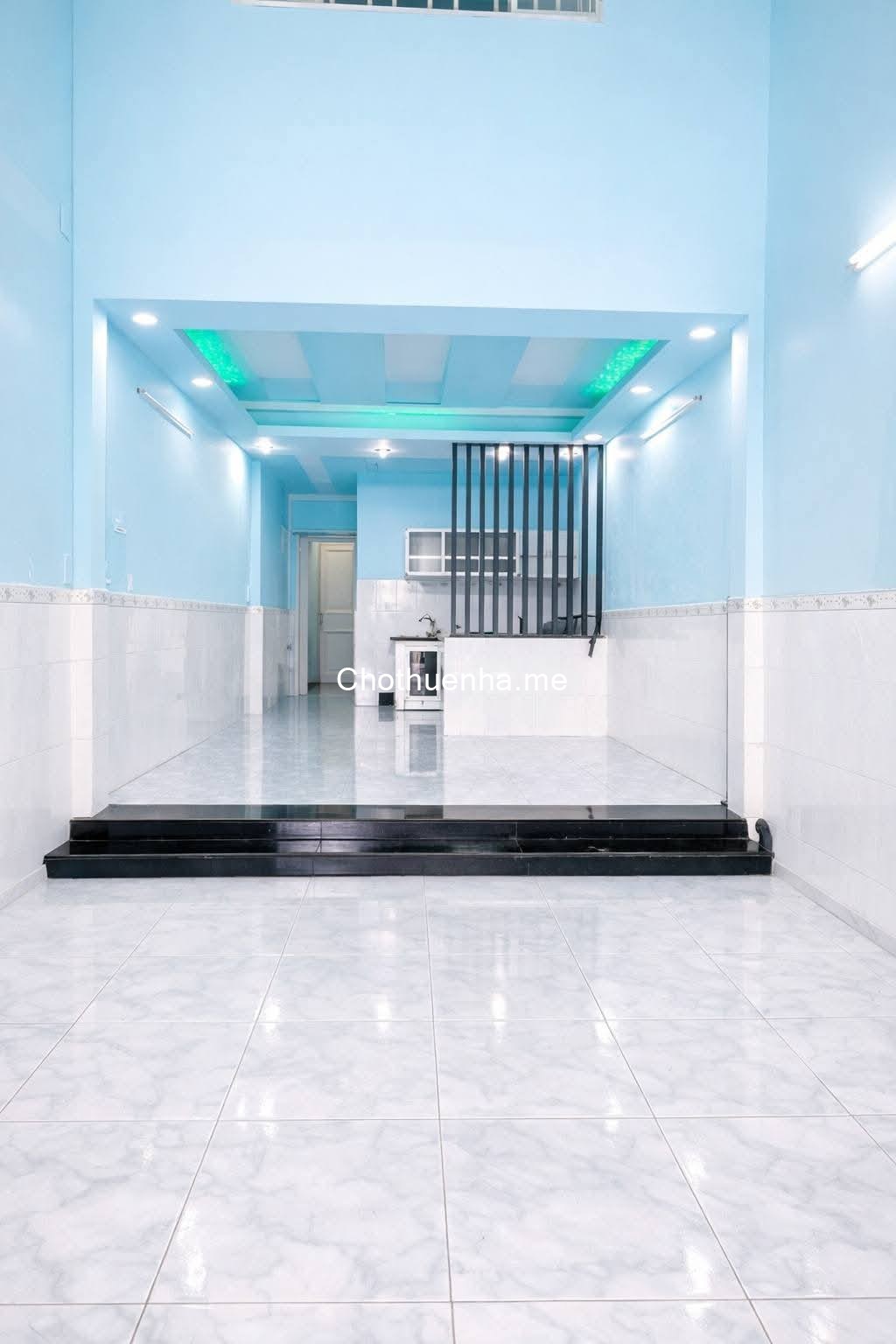 Nhà cho thuê mặt tiền Tân Chahs Hiếp trệt + lửng, 2 phòng ngủ – 2 WC, có vỉa hè để xe, tiện kinh doa