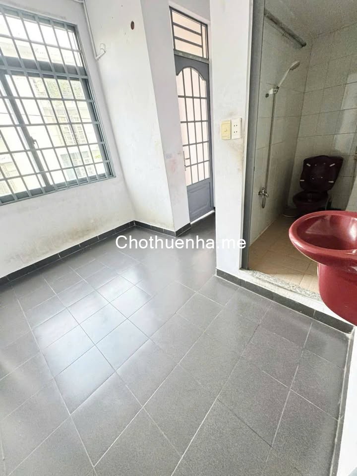 Cho thuê nhà mặt tiền đường Lê Khôi 1 trệt + 2 lầu, 12 triệu/tháng