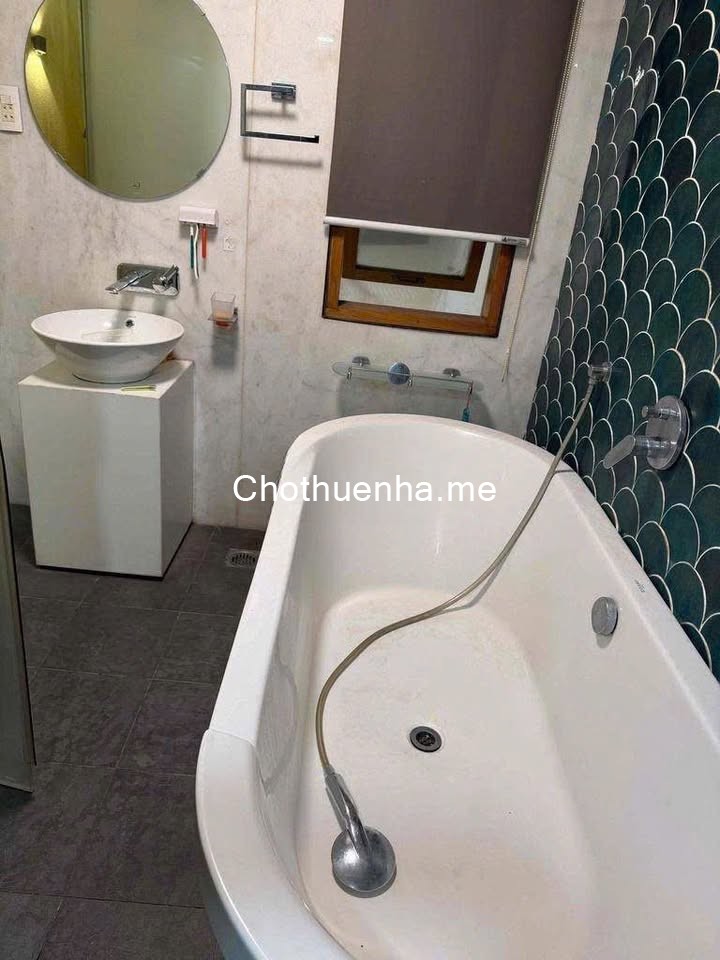 Cho thuê nhà mặt tiền Đội Cung, P.9, Quận 11 - 5PN, 4 lầu, kinh doạn tự do