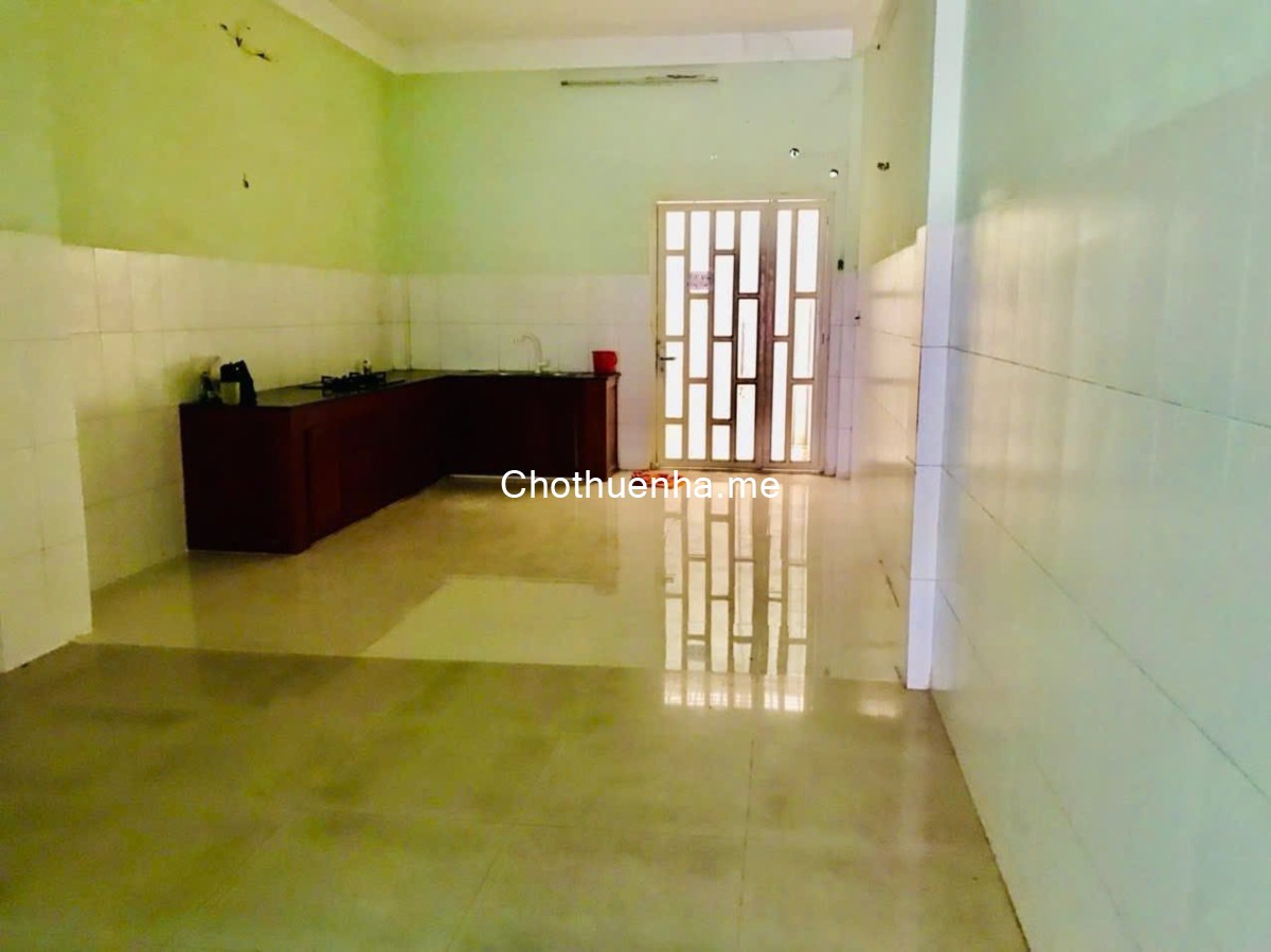 Cho thuê nhà mặt tiền đường số 42 - P.10, Quận 6 | 4PN