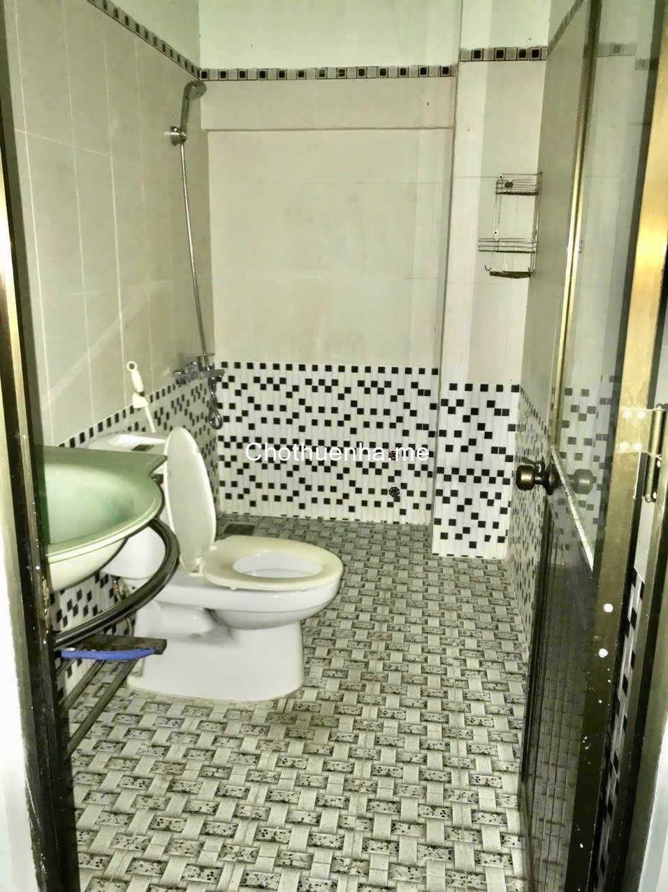 Cho thuê nhà mặt tiền đường số 42 - P.10, Quận 6 | 4PN