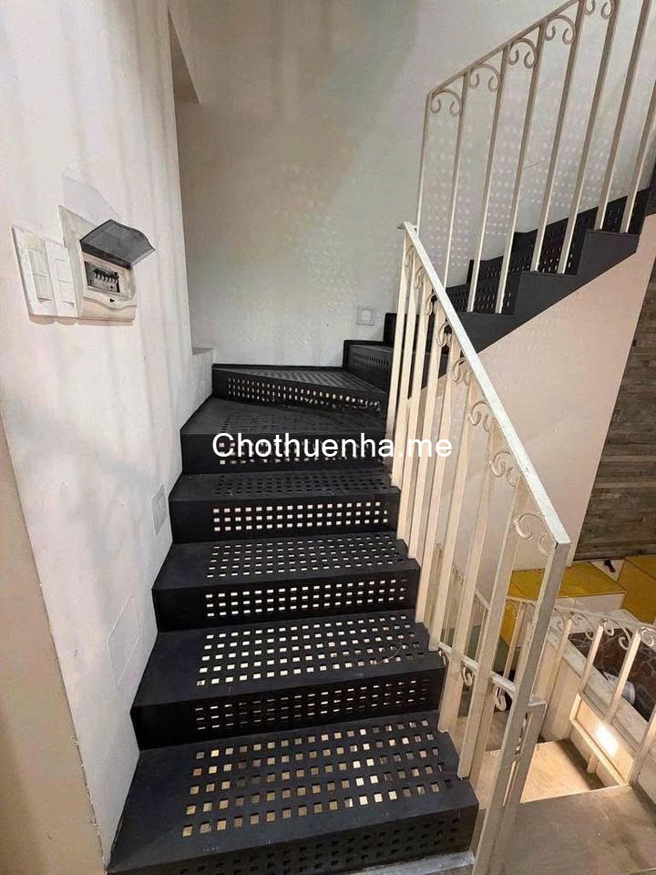 Cho thuê nhà mặt tiền Đội Cung, P.9, Quận 11 - 5PN, 4 lầu, kinh doạn tự do