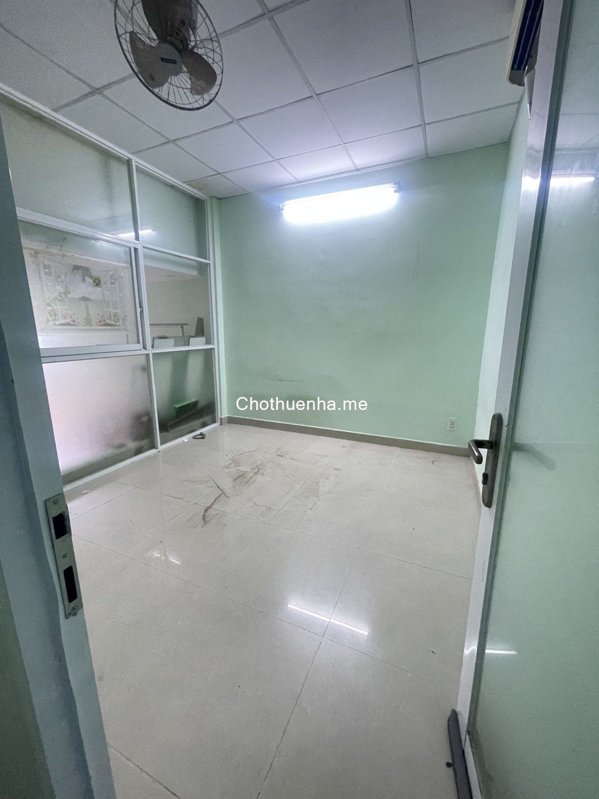 Cho thuê nhà hẻm Cống Lỡ 4,5x14 1 lầu 3PN giá 8,5tr/tháng LH 0911166818