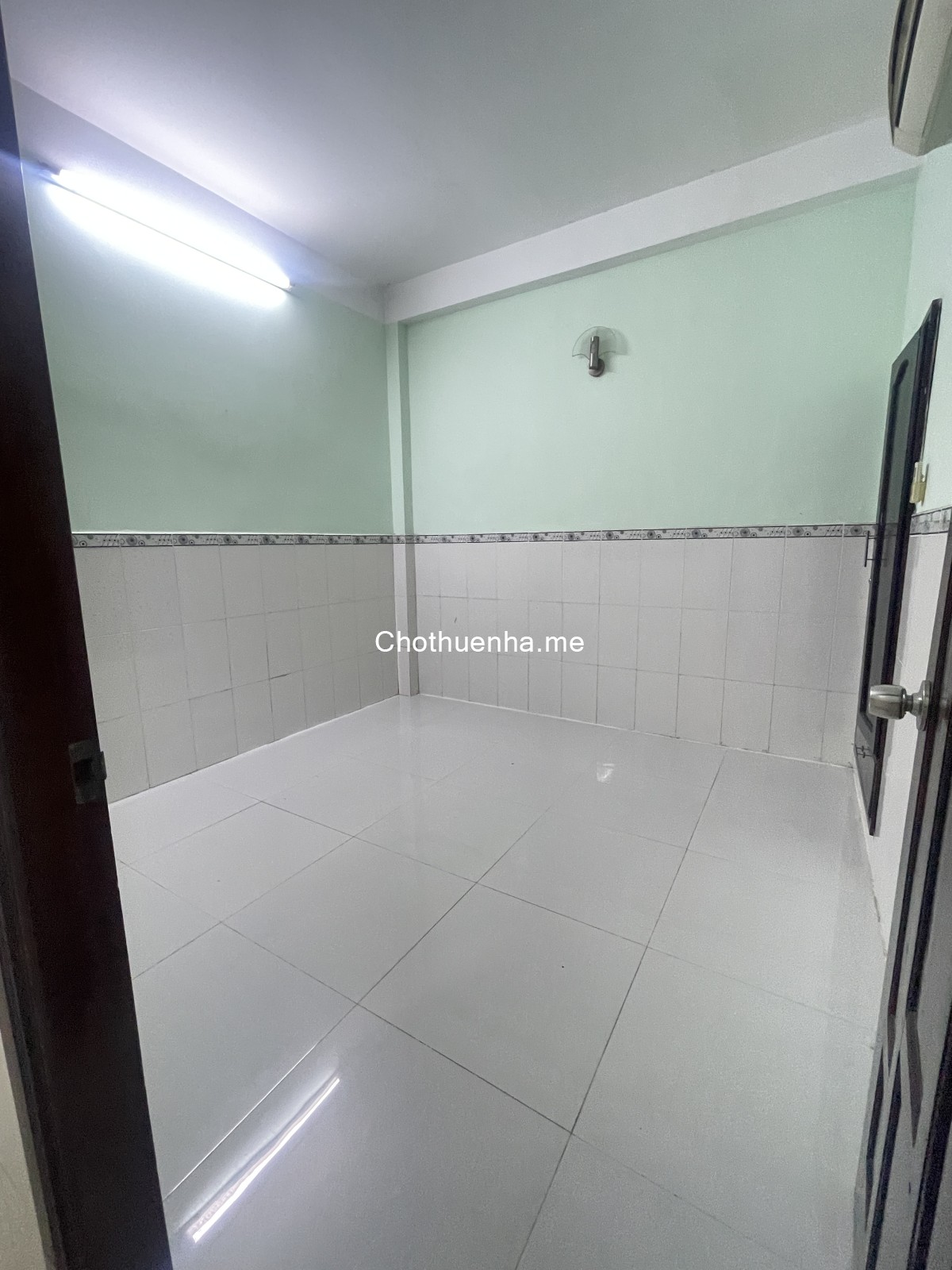 Cho thuê nhà hẻm Cống Lỡ 4,5x14 1 lầu 3PN giá 8,5tr/tháng LH 0911166818